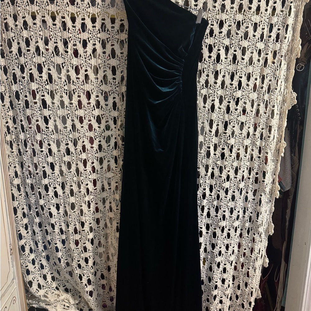 Vince Camuto One-Shoulder Black Velvet Dress
